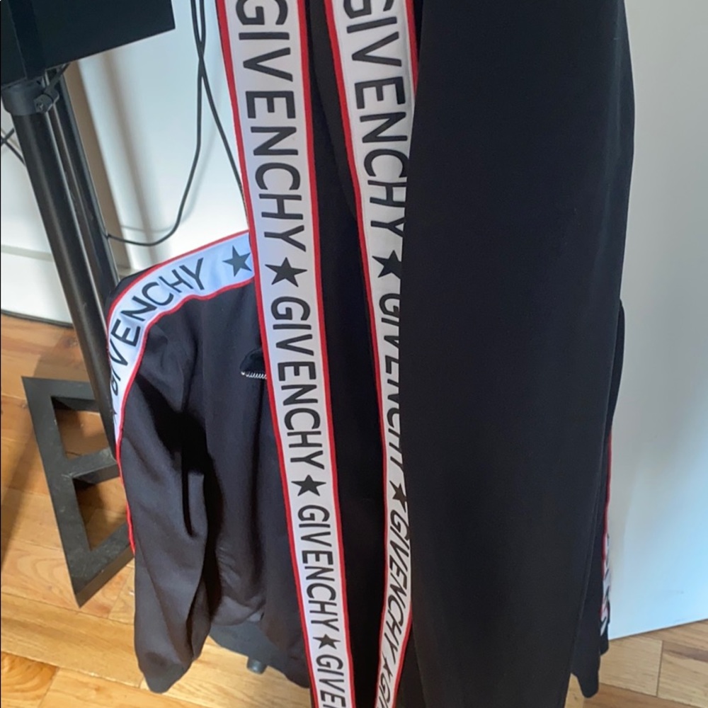 GIVENCHY TRACKSUIT
